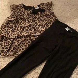 Printed girls ruffed Top and black leggings